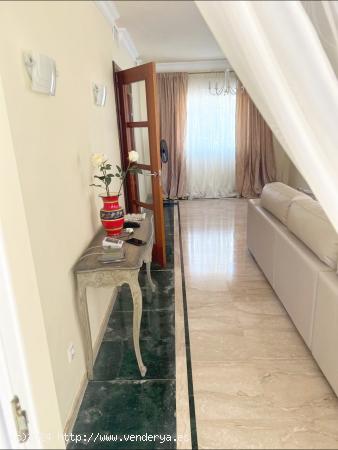 PRECIOSO CHALET EN VENTA EN CALAHONDA CON 3 HABITACIONES -PISCINA PRIVADA Y PARKING - MALAGA