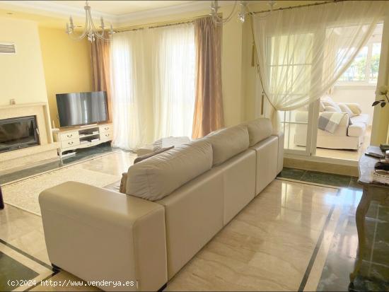 PRECIOSO CHALET EN VENTA EN CALAHONDA CON 3 HABITACIONES -PISCINA PRIVADA Y PARKING - MALAGA