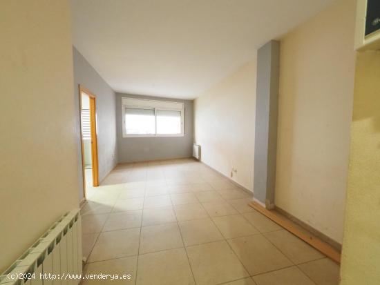 SE VENDE PISO EN TERRASSA, ZONA CA N'AURELL - BARCELONA