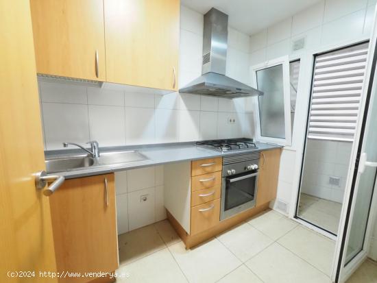 SE VENDE PISO EN TERRASSA, ZONA CA N'AURELL - BARCELONA