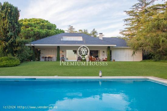 Casa en venta con maravillosas vista al mar en Sant Vicenç de Montalt - BARCELONA