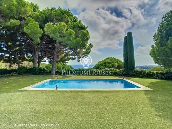 Casa en venta con maravillosas vista al mar en Sant Vicenç de Montalt - BARCELONA