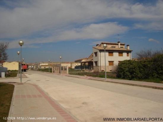  TERRENO  EN OLITE CALLE ARTAJONA - NAVARRA 