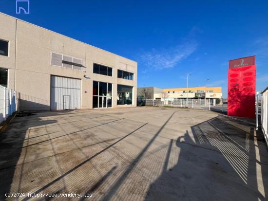  Nave en esquina con amplia campa en Tudela / Polígono La Barrena - NAVARRA 