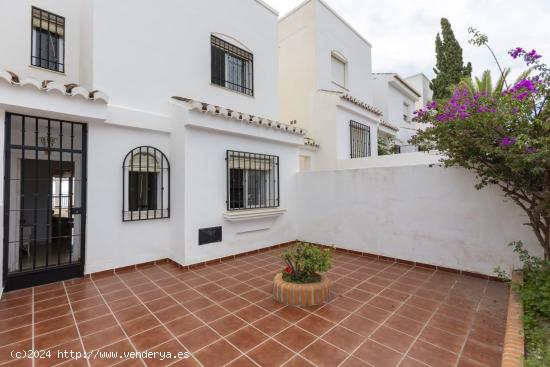 CASA EN URBANIZACIÓN VELILLA PARK - GRANADA