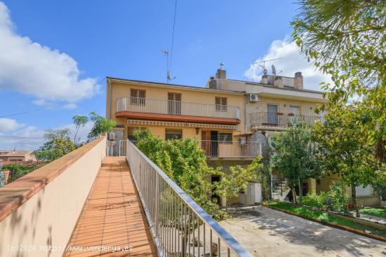 CASA EN VENTA A AVINYÓ - BARCELONA