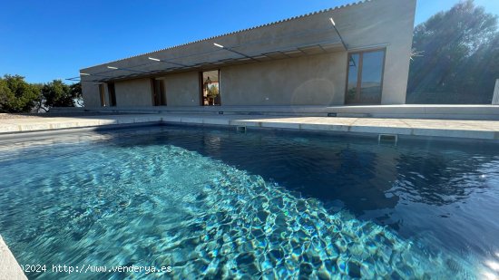 Villa en alquiler en Búger (Baleares)