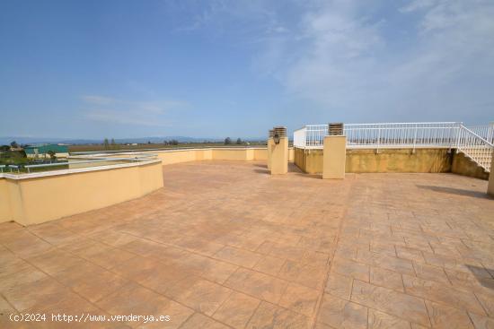 Planta baja con piscina cerca de la playa - TARRAGONA