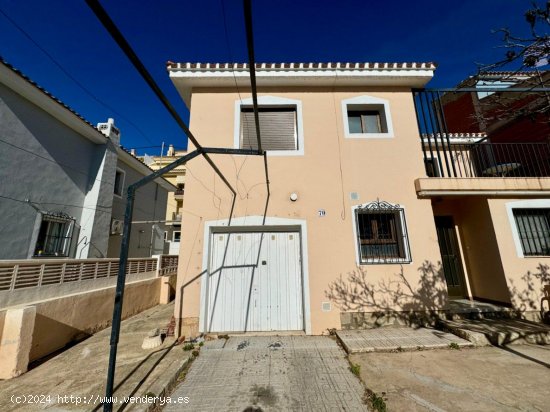 Villa en venta en La Nucia (Alicante)