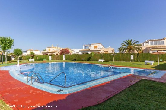 Chalet en venta en Orihuela (Alicante)