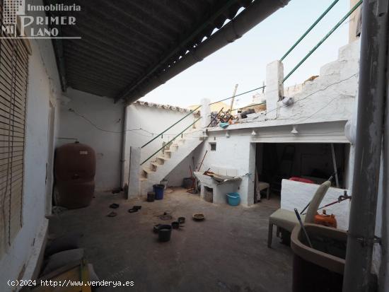 *Casa de 2 plantas en avda Don Antonio Huertas, con 182 m2 y 12,50 m de fachada por 159.000 €* - C