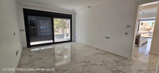 Villa en venta a estrenar en Los Montesinos (Alicante)