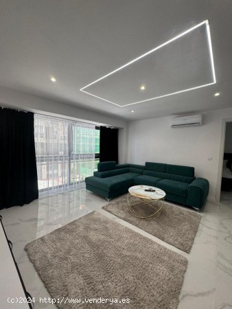 Apartamento en venta en Alicante (Alicante)