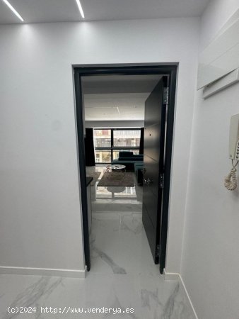 Apartamento en venta en Alicante (Alicante)