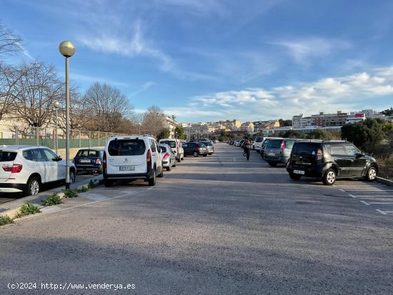 Adosada en buena zona - TARRAGONA