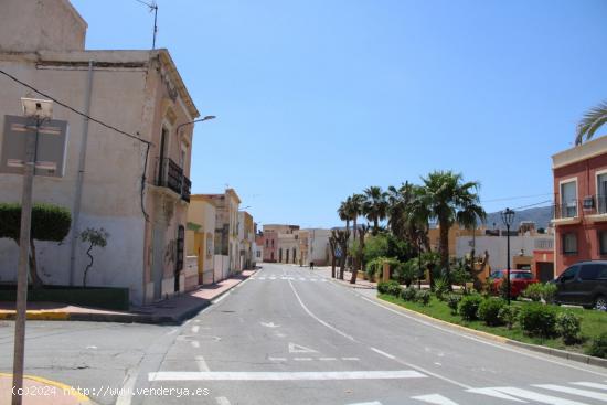 Dúplex en Rioja, Almería. - ALMERIA