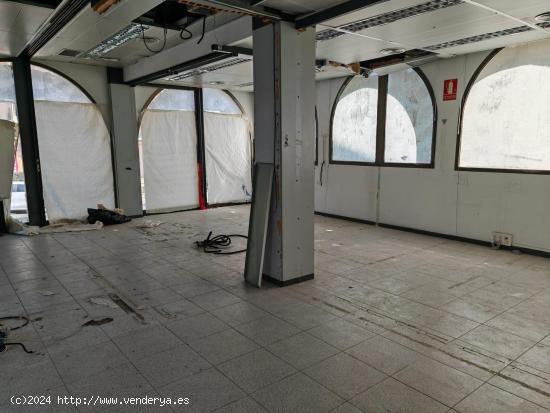 LOCAL COMERCIAL AL LADO DE LA ESTACIÓN Y LA CARRETERA PRINCIPAL DE SEGUR DE CALAFELL - TARRAGONA