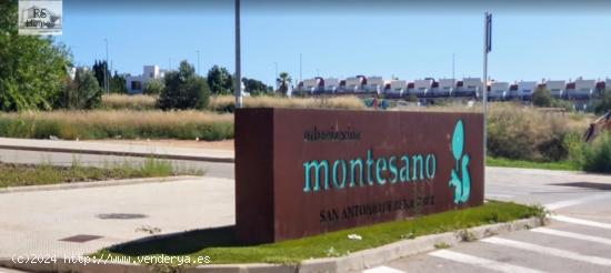 Parcela esquinera en la urbanización Montesano - VALENCIA