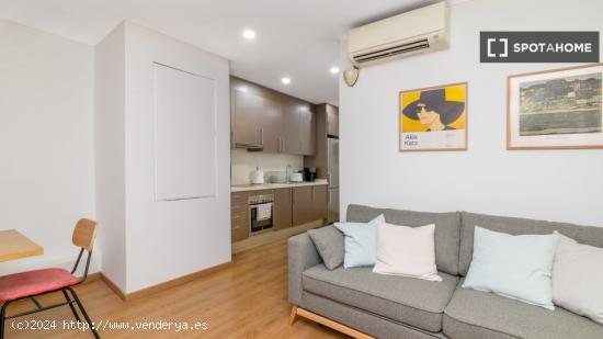 Apartamento de 2 dormitorios en alquiler en Ciutat Vella - BARCELONA