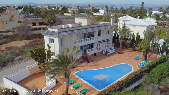  Villa en venta en La Manga del Mar Menor (Murcia) 