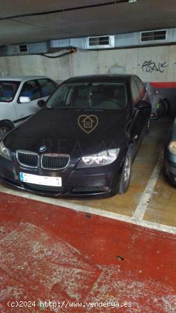 PARKING COCHE GRANDE  - CORNELLA DE LL.  - ALMEDA - BARCELONA