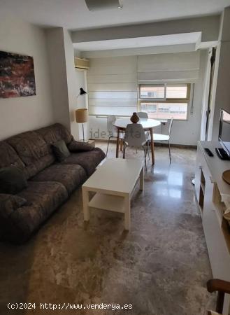 El amueblado piso de 1 habitación en  Ciutat de les Artes - VALENCIA