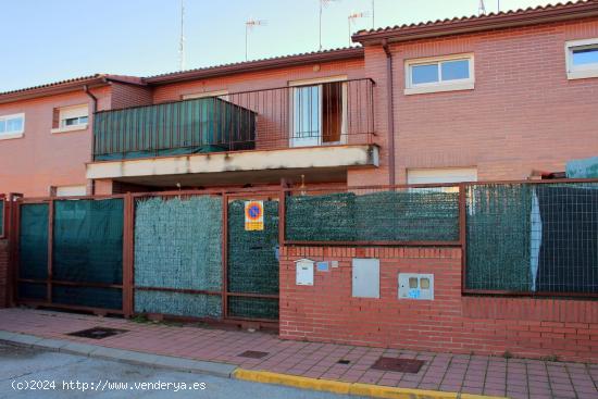 ¡Descubre la perla de Cigales, Valladolid!  Chalet en venta!! - VALLADOLID