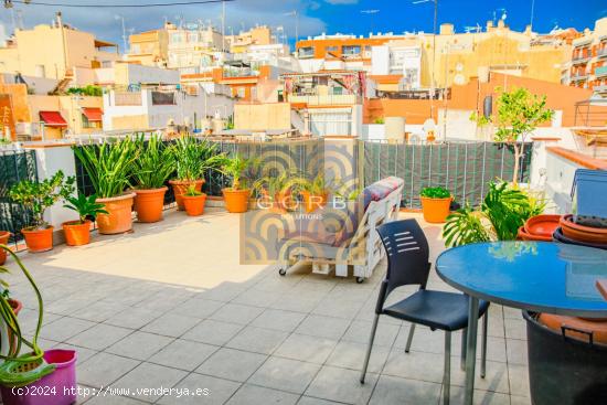 PRECIOSO DUPLEX REFORMADO CON TERRAZA Y VISTAS PANORÁMICAS!! - BARCELONA