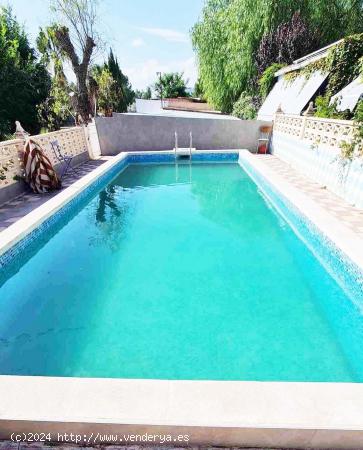  SE VENDE CHALET EN ELDA EN LA ZONA DE CAMPO ALTO - ALICANTE 