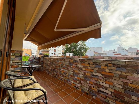  VENTA DUPLEX EN EL BARRIO DE SAN ISIDRO - CADIZ 