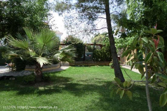 Villa en venta en Estepona (Málaga)