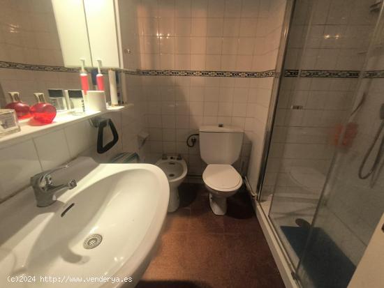 PISO CON TRASTERO EN VENTA - BARCELONA