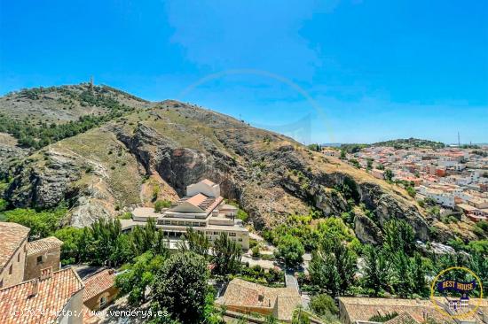 PISO EXCLUSIVO EN CASCO ANTIGUO - CUENCA