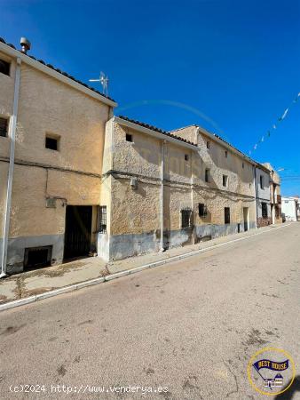 CASA EN VENTA PARA REFORMAR EN LORANCA DEL CAMPO - CUENCA