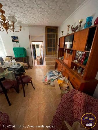 CASA EN VENTA PARA REFORMAR EN LORANCA DEL CAMPO - CUENCA