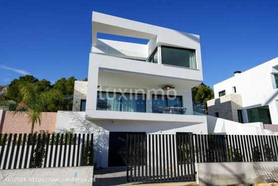 Casa en venta a estrenar en Polop (Alicante)