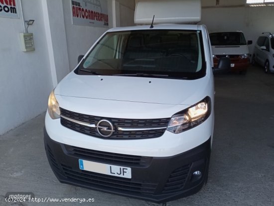 Opel Vivaro Standard Express M 1.5 Td 100CV M.P. DC de 2020 con 233.712 Km por 11.990 EUR. en Sevill