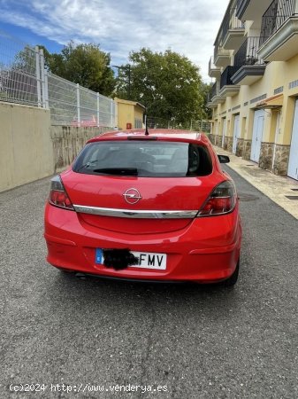 Opel Astra 1.6 GTC 77kW (105CV) Sport de 2007 con 223.000 Km por 3.000 EUR. en Castellon