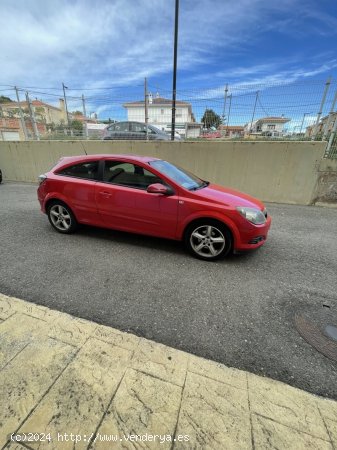 Opel Astra 1.6 GTC 77kW (105CV) Sport de 2007 con 223.000 Km por 3.000 EUR. en Castellon