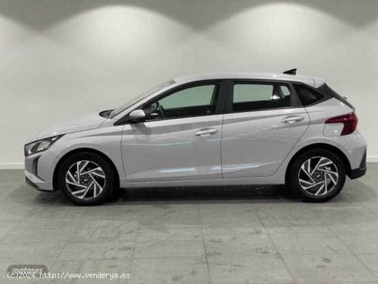 Hyundai i20 1.2 MPI Klass de 2024 con 7.627 Km por 17.900 EUR. en Barcelona