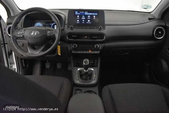 Hyundai Kona 1.0 TGDI Maxx 4x2 de 2023 con 17.641 Km por 18.990 EUR. en Girona