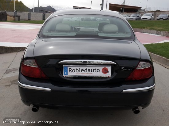 Jaguar S-Type 3.0 V6 de 2000 con 106.255 Km por 7.900 EUR. en Madrid