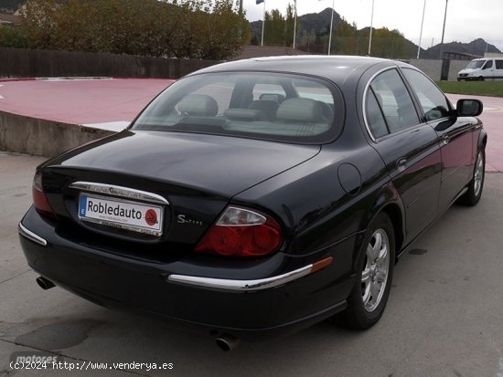 Jaguar S-Type 3.0 V6 de 2000 con 106.255 Km por 7.900 EUR. en Madrid