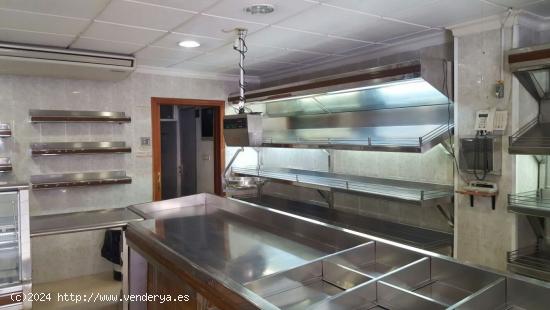 ALQUILER DE LOCAL TOTALMENTE EQUIPADO PARA FRUTERIA - ALICANTE