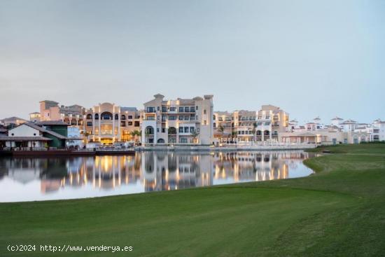 ¡IMPRESIONANTE CHALET INDEPENDIENDTE EN CAMPO DE GOLF! - MURCIA