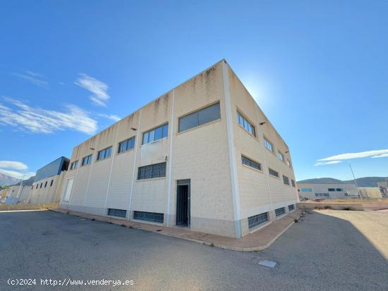  NAVE INDUSTRIAL EN POLÍGONO INDUSTRIAL FINCA LACY - ALICANTE 