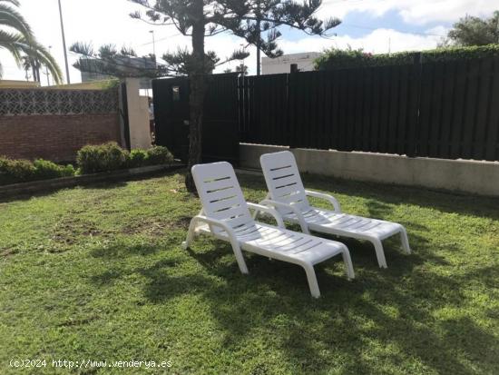 CHALET EN UNA PLANTA CON PISCINA PROPIA EN VALDELAGRANA - CADIZ