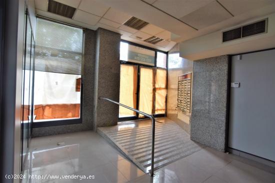 Alquiler local comercial en calle Felipe II, 1  Navas/ Barcelona - BARCELONA