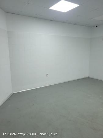 LOCAL COMERCIAL EN LA CALLE CORDOBA DE 550 M2 - VALLADOLID