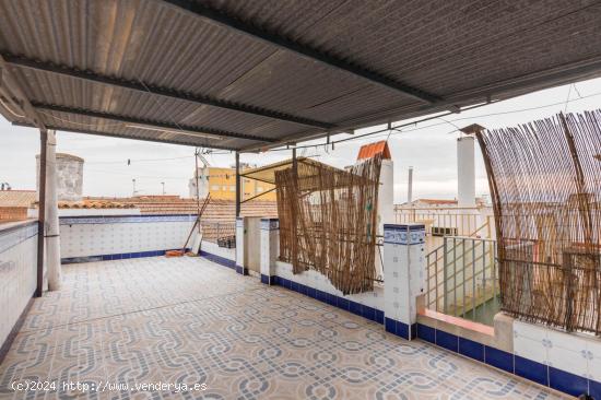 PISO EN SANGONERA SECA CON PATIO Y TERRAZA - MURCIA